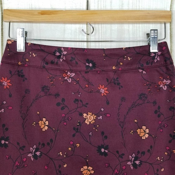 Ann Taylor LOFT Maroon Pink Print Mini Skirt - Picture 3 of 8